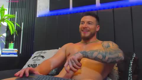 Snapshot of davidd_blake chatting on February 12, 2025, 9:42 am David Blakee online show from February 12, 2025, 9:42 am