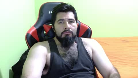 Snapshot of daviddelz chatting on December 10, 2024, 5:17 am David online show from December 10, 2024, 5:17 am