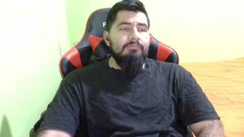 Snapshot of daviddelz chatting on December 13, 2024, 5:16 am David online show from December 13, 2024, 5:16 am