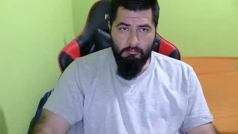 Snapshot of daviddelz chatting on February 13, 2025, 5:58 am David online show from February 13, 2025, 5:58 am