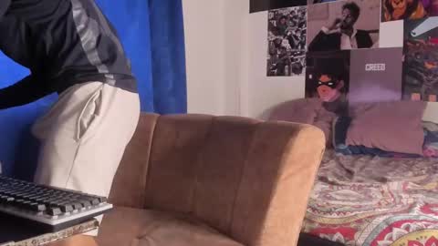 Davide online show from October 19, 2025, 4:51 pm