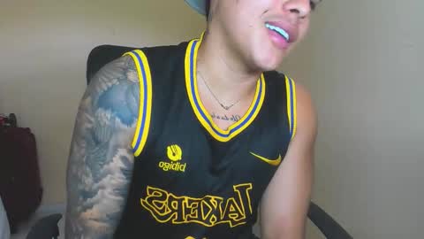 Lennon online show from September 25, 2025, 8:23 pm