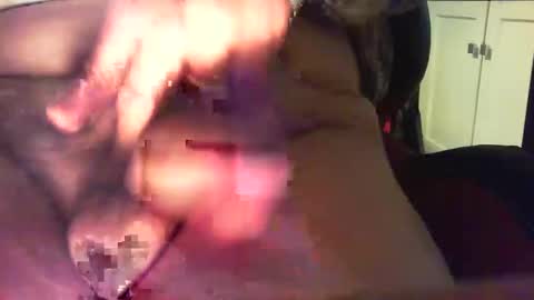 Snapshot of davidneedmore chatting on January 22, 2025, 1:00 pm davidneedmore online show from January 22, 2025, 1:00 pm