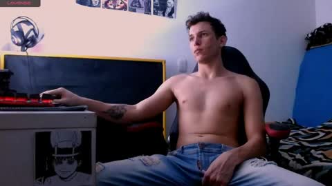 davidsalazar33 online show from March 19, 2026, 11:31 pm