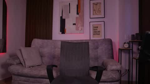 Snapshot of davies_brown chatting on October 10, 2025, 9:03 pm Davies brown schedule 12pm to 5pm col time online show from October 10, 2025, 9:03 pm