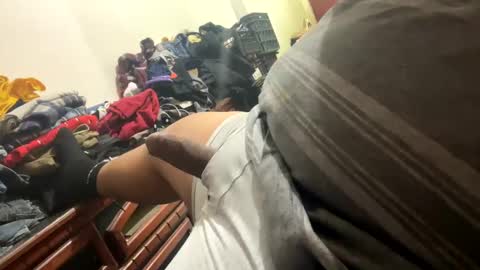 Snapshot of davzsoher chatting on February 12, 2025, 10:59 pm davzsoher online show from February 12, 2025, 10:59 pm