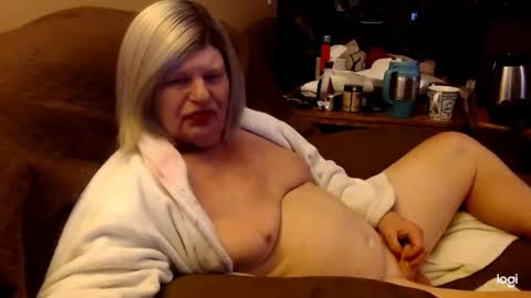 Snapshot of dawndoesall chatting on December 11, 2024, 3:56 am dawndoesall online show from December 11, 2024, 3:56 am