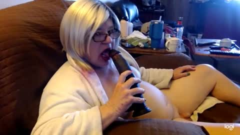 Snapshot of dawndoesall chatting on March 1, 2025, 11:15 pm dawndoesall online show from March 1, 2025, 11:15 pm