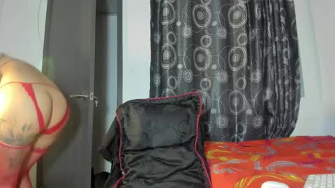 Dayan foxx online show from February 15, 2025, 3:09 am