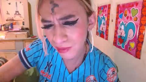 dayanna_01_ online show from February 18, 2026, 7:21 pm