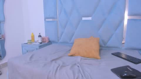 Snapshot of daylesandharry chatting on November 27, 2025, 1:24 pm daylesandharry online show from November 27, 2025, 1:24 pm