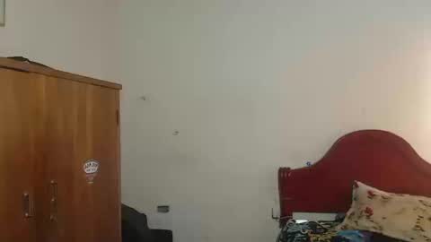 Dylon online show from September 26, 2025, 2:21 pm