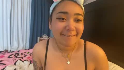 dayqueen1 online show from February 8, 2025, 8:20 am