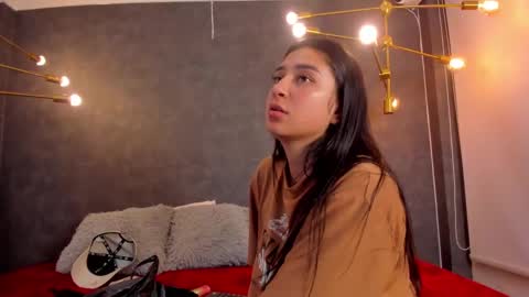 DAYRA ANGELS online show from October 7, 2025, 8:39 pm