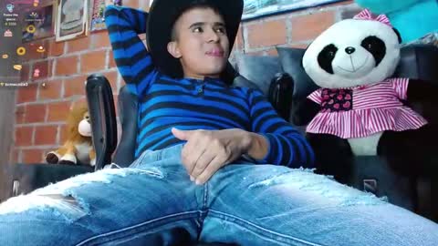 dayro_dduran online show from March 7, 2026, 7:44 pm