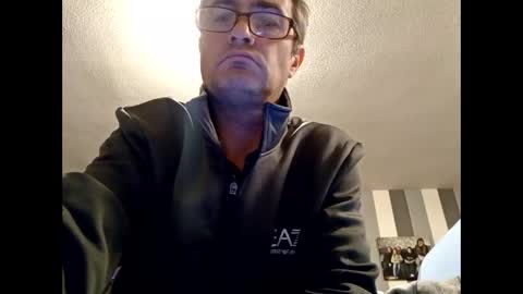 Dazzill online show from January 8, 2025, 7:03 pm