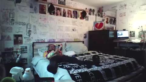 dbeamon92 online show from February 16, 2026, 8:49 pm