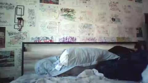 dbeamon92 online show from April 15, 2026, 12:17 am