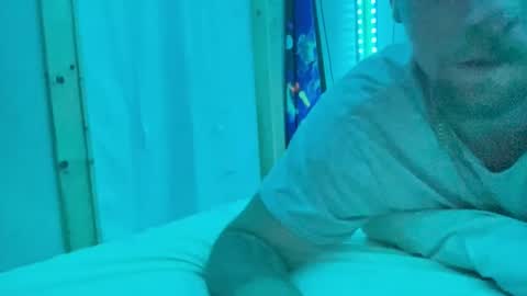 dcwells1992 online show from October 26, 2025, 8:31 am