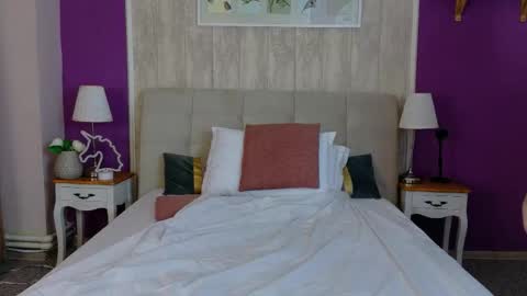 Shari online show from March 17, 2026, 5:22 am