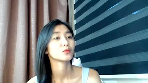 Snapshot of de_amore chatting on September 26, 2025, 9:35 am Angel online show from September 26, 2025, 9:35 am