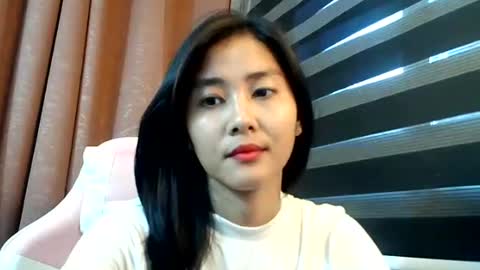 Snapshot of de_amore chatting on October 12, 2025, 8:13 am Angel online show from October 12, 2025, 8:13 am