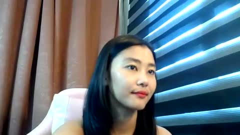 Snapshot of de_amore chatting on October 13, 2025, 3:39 am Angel online show from October 13, 2025, 3:39 am