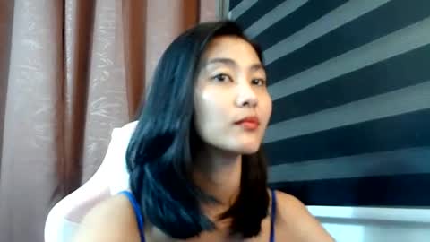 Snapshot of de_amore chatting on October 16, 2025, 2:40 pm Angel online show from October 16, 2025, 2:40 pm