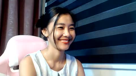 Snapshot of de_amore chatting on October 28, 2025, 11:51 pm Angel online show from October 28, 2025, 11:51 pm