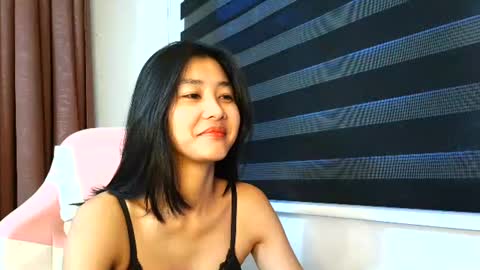 Snapshot of de_amore chatting on November 2, 2025, 12:35 am Angel online show from November 2, 2025, 12:35 am