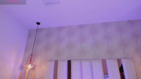 dea_athenea online show from September 15, 2025, 8:09 pm