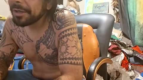 deadbirdink8o8 online show from April 1, 2026, 9:32 am
