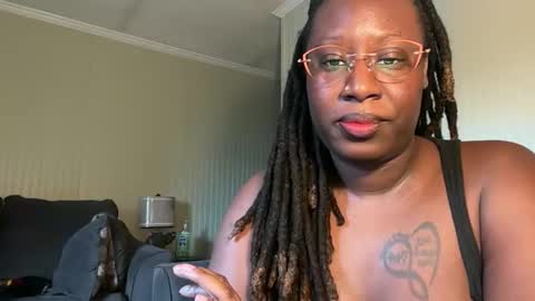 Snapshot of deafbaee chatting on May 27, 2026, 12:24 pm deafbaee online show from May 27, 2026, 12:24 pm