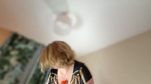 Snapshot of deafhugetits_110e chatting on October 31, 2025, 7:26 pm DEAF Zoe and NaughtiestGal Misty online show from October 31, 2025, 7:26 pm