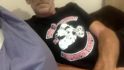 Snapshot of deanofflove221000 chatting on November 18, 2025, 6:34 pm deanofflove221000 online show from November 18, 2025, 6:34 pm