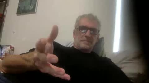 Snapshot of deanofflove221000 chatting on November 25, 2025, 4:34 am deanofflove221000 online show from November 25, 2025, 4:34 am