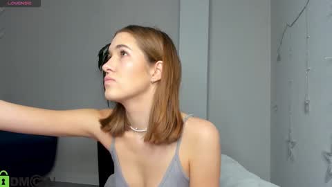 Jennifer online show from December 22, 2025, 5:04 am