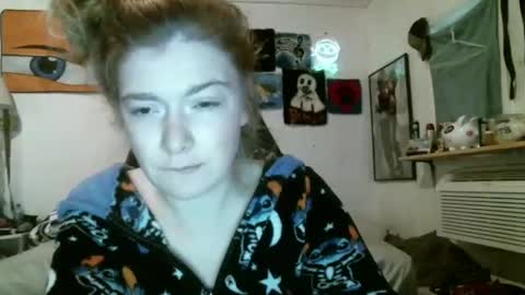 DEBBIE online show from November 21, 2025, 12:04 pm