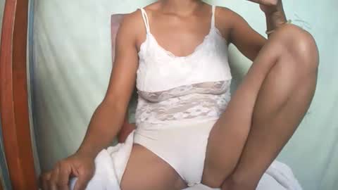 DebbieRiseX online show from April 15, 2026, 9:38 am