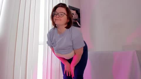 DeboraDebbieDee online show from April 21, 2026, 5:14 am