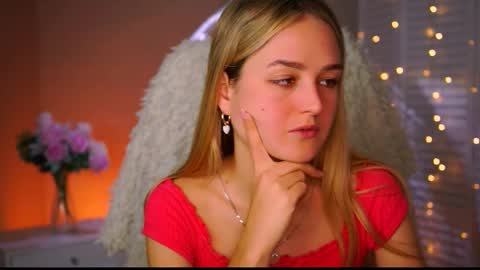 Debora online show from September 29, 2025, 7:24 am