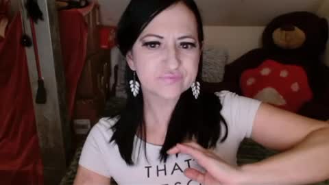 Snapshot of debramilf chatting on January 12, 2025, 7:10 pm DebraMilf online show from January 12, 2025, 7:10 pm