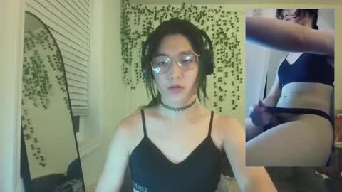 Snapshot of deciduousdoll chatting on September 29, 2025, 5:56 am deciduousdoll online show from September 29, 2025, 5:56 am