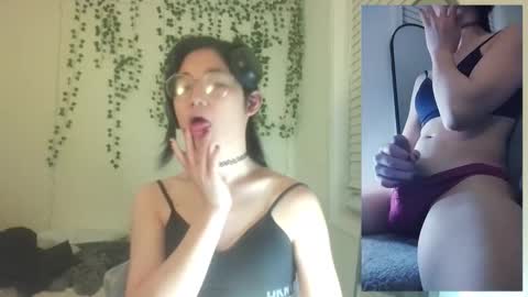 Snapshot of deciduousdoll chatting on November 29, 2025, 6:49 am deciduousdoll online show from November 29, 2025, 6:49 am