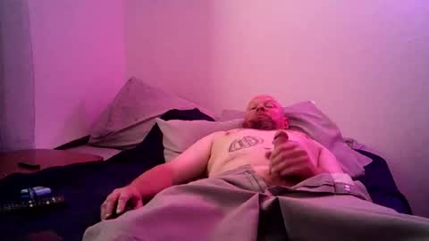 decoyx5o5 online show from February 19, 2026, 10:06 pm