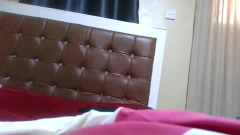 decraze online show from March 26, 2026, 7:03 am