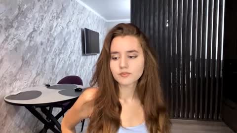 Anna online show from September 23, 2025, 3:26 pm