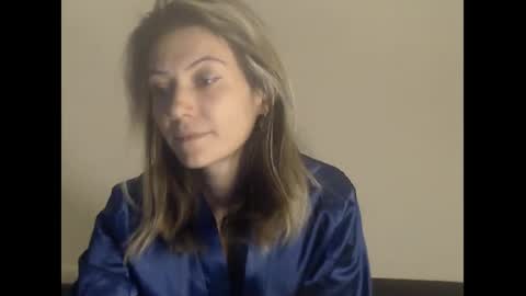 Snapshot of deelightfull chatting on December 7, 2024, 12:02 pm Deelightfull online show from December 7, 2024, 12:02 pm