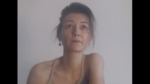 Snapshot of deelightfull chatting on January 17, 2025, 1:03 pm Deelightfull online show from January 17, 2025, 1:03 pm