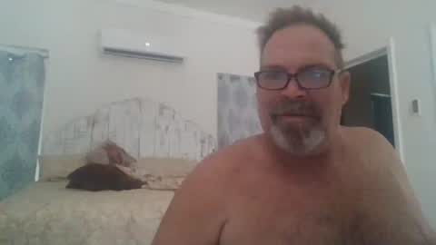 Snapshot of deepdiveme chatting on October 5, 2025, 7:23 pm deepdiveme online show from October 5, 2025, 7:23 pm